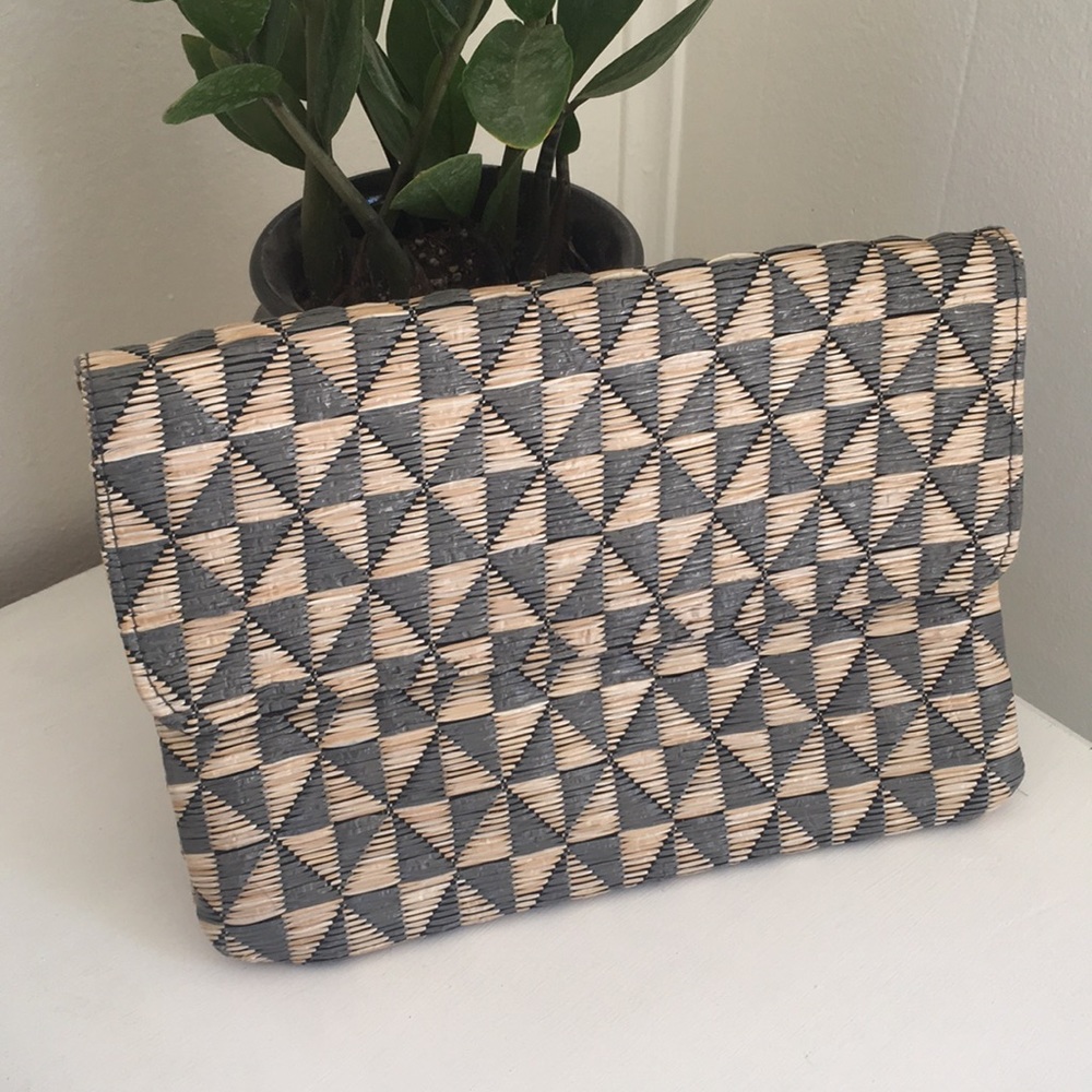 Merona Woven Grass Geometric Clutch NWOT